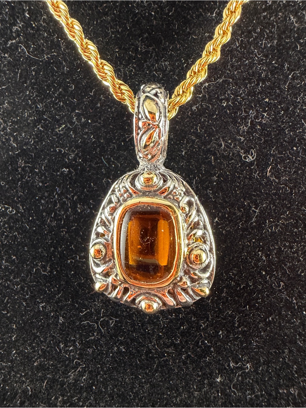 David Yurman Style oval citrine cab stone with 20” rope chain